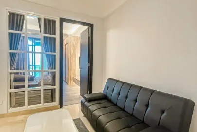 Sewa Apartemen Sudirman Suites Location in Central Jakarta – 1BR Modern Fully Furnished